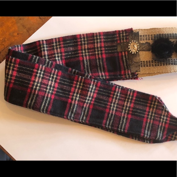 Adorable Plaid & Burlap Belt Flowers Bling Unique - Picture 3 of 4